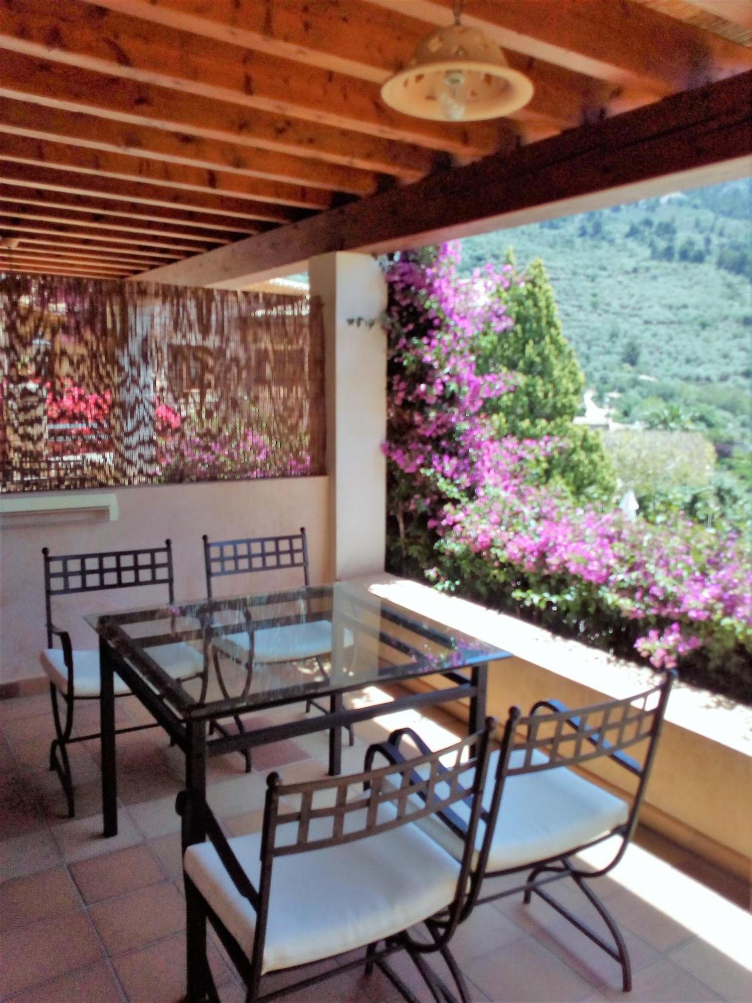 Apartamento de 2 dormitorios con terraza (4 adultos)