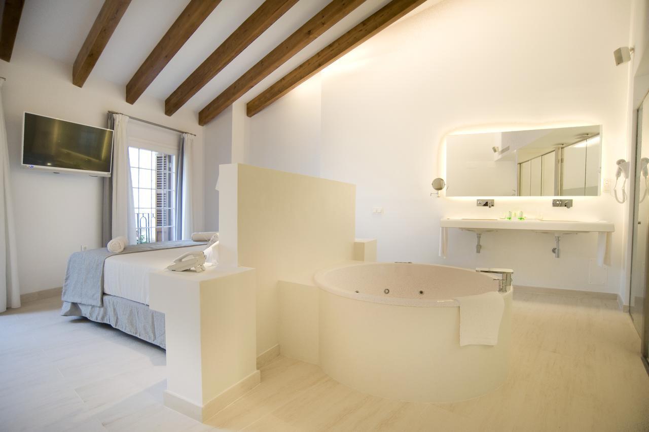Deluxe Junior Suite
