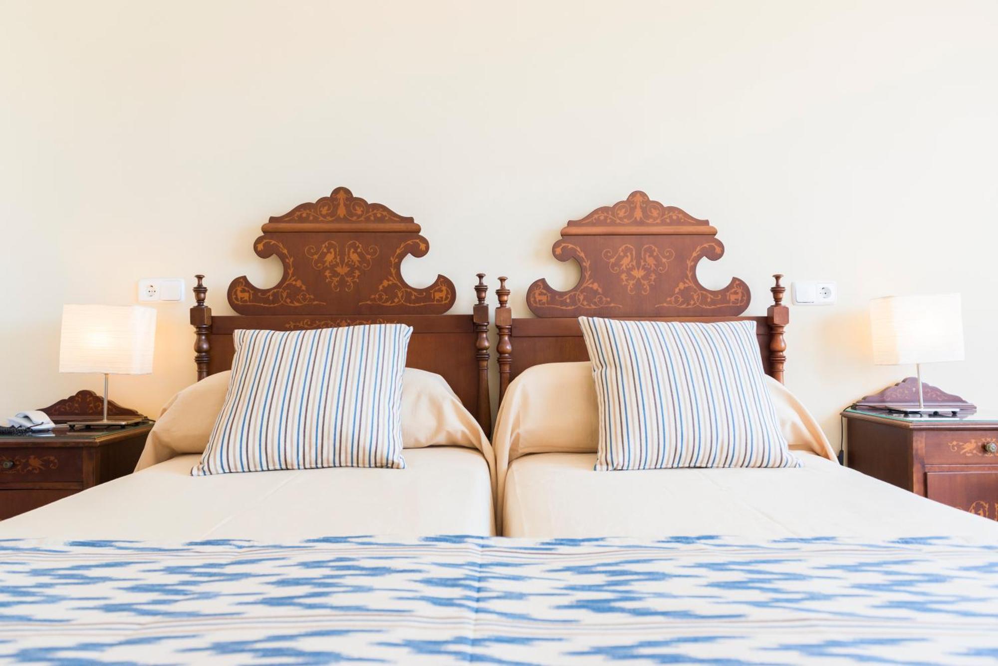Standard Double or Twin Room with Balcony (1 adult + 1 child)