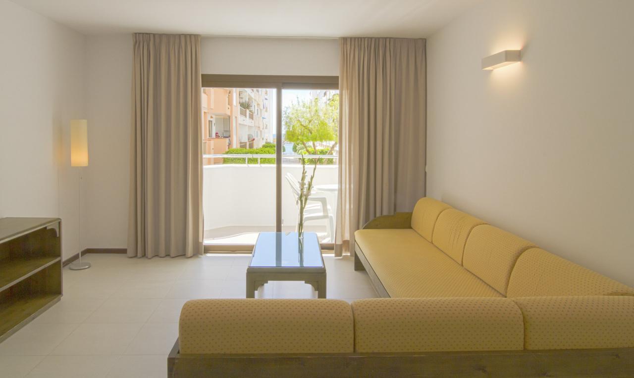 Apartment (4 Adults)
