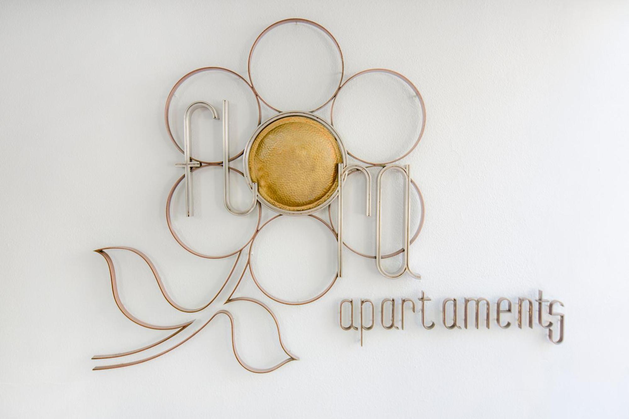 One-Bedroom Apartment,700260577:JPEG