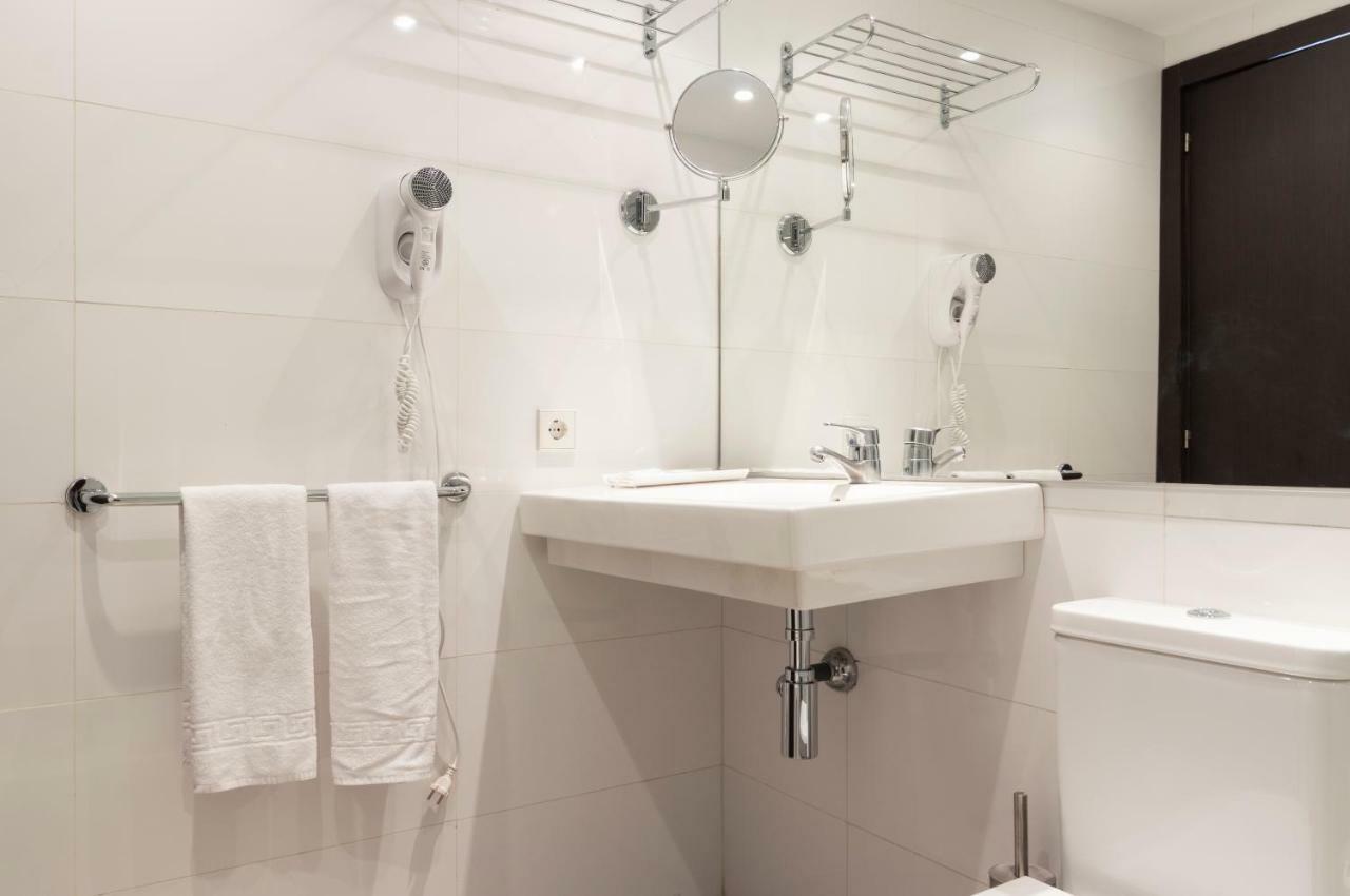 Habitación Doble Económica (2 adultos)