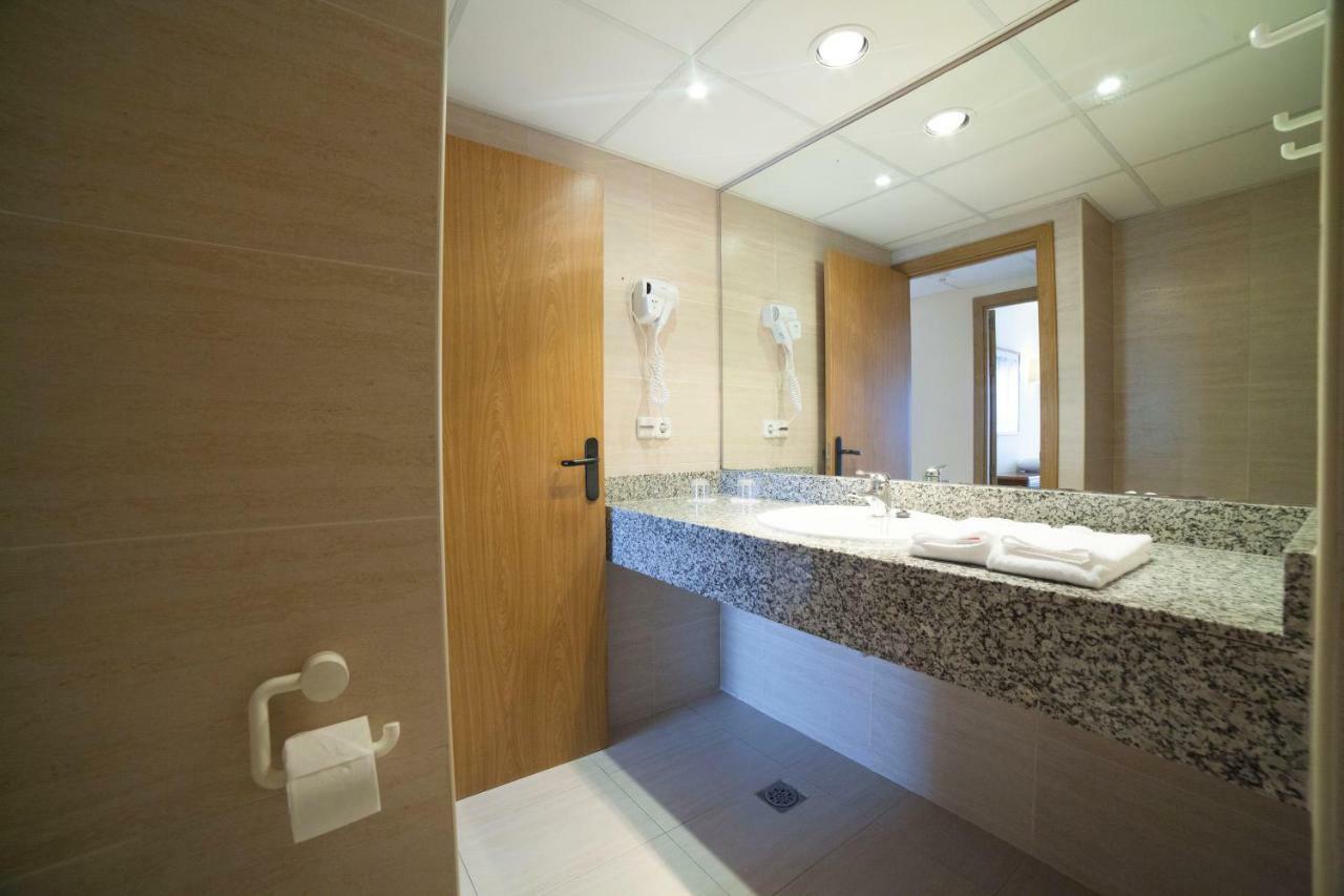 One-Bedroom Apartment (2 Adults + 2 Children)
