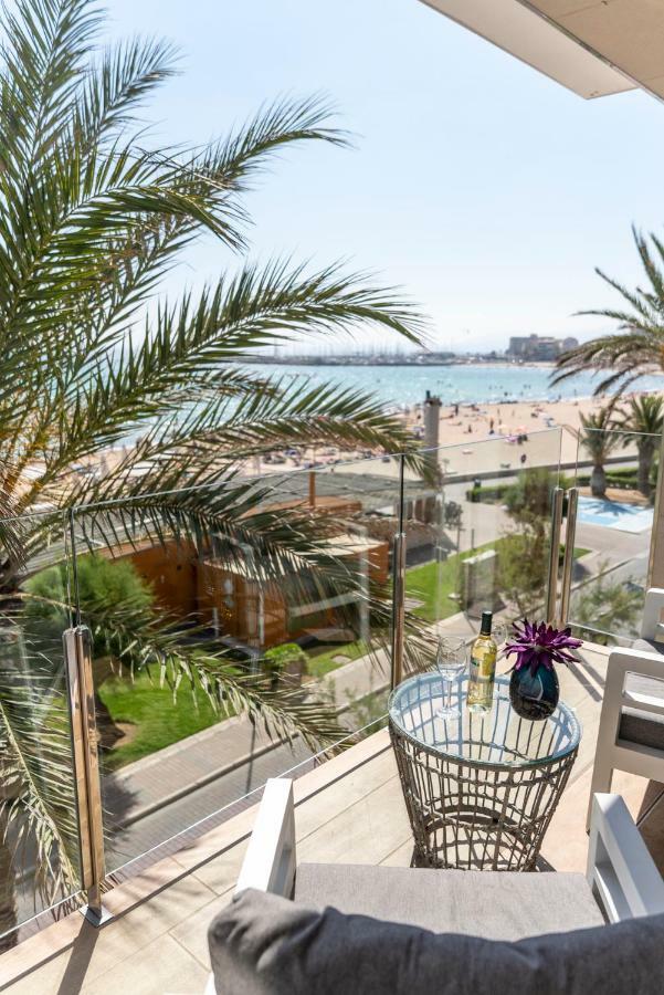 Two-Bedroom Apartment Sea View