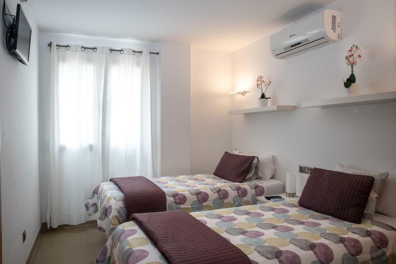 Two-Bedroom Apartment Sea View