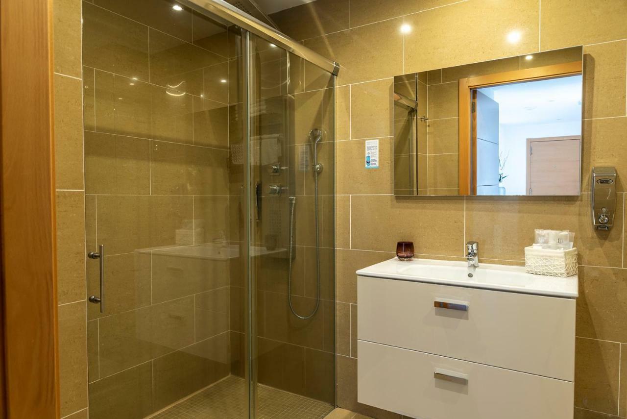 Two-Bedroom Apartment Sea View