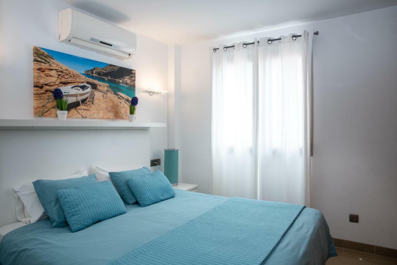 Two-Bedroom Apartment Sea View