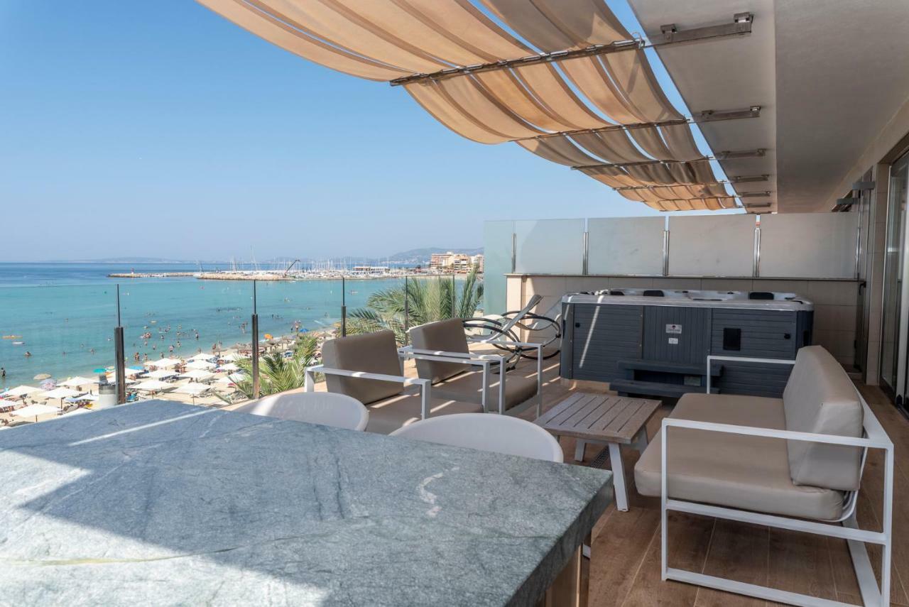 Two-Bedroom Apartment Terrace Sea View