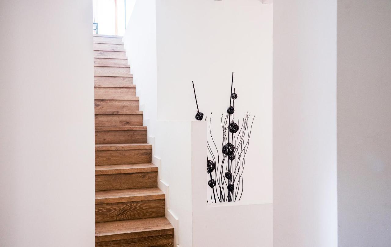 One-Bedroom Apartment Terrace