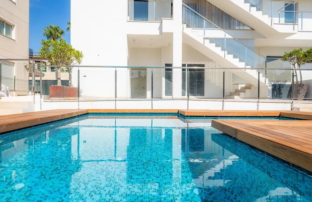 Apartamento Las Palmeras III-1