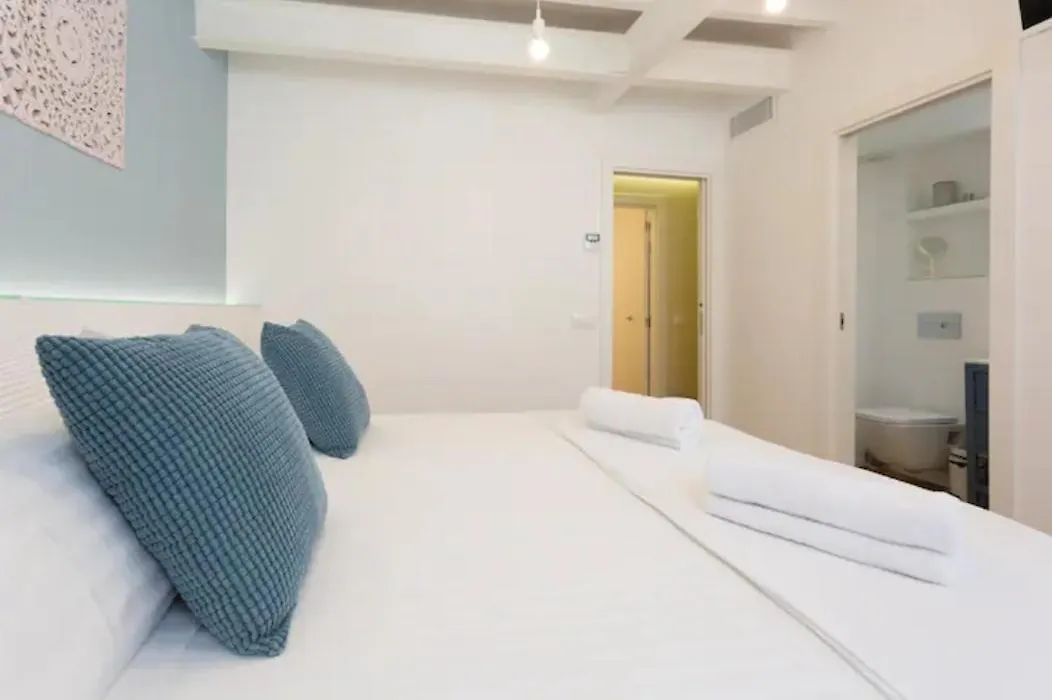 Cream homes La Rambla, TURISMO DE INTERIOR-1