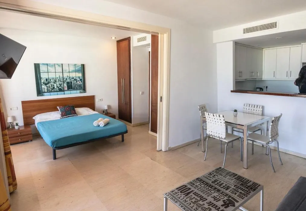 Amazing Seafront Apt In Playa Den Bossa-1