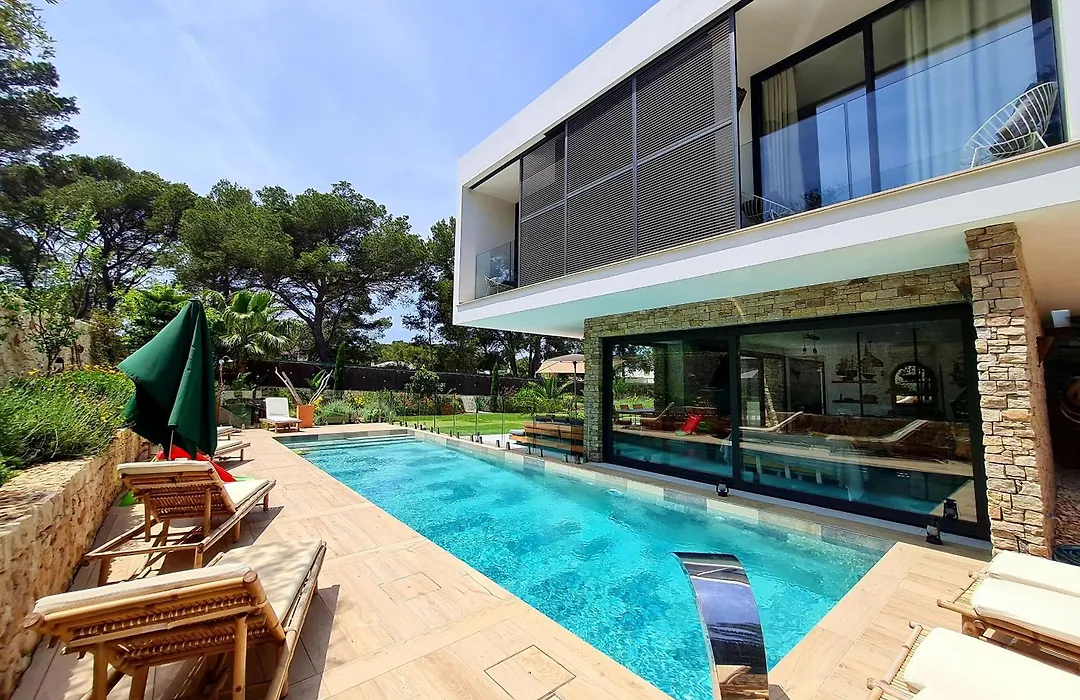 Mitjana'S House-1
