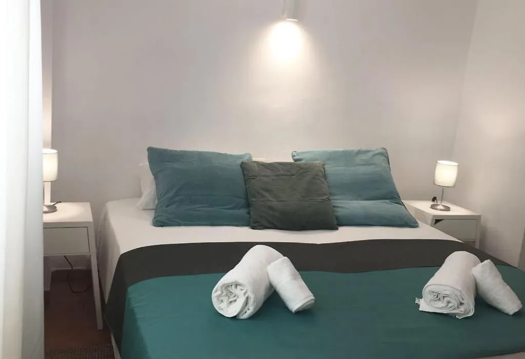 Apartamentos Albertos-1