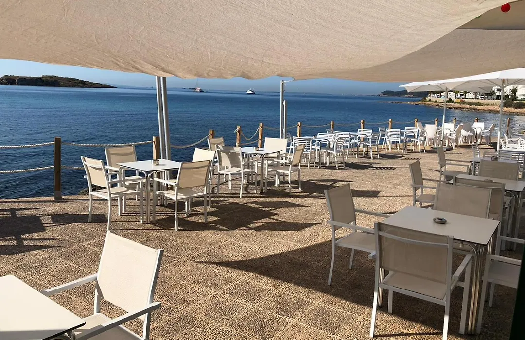 Apartamentos Llevant-1