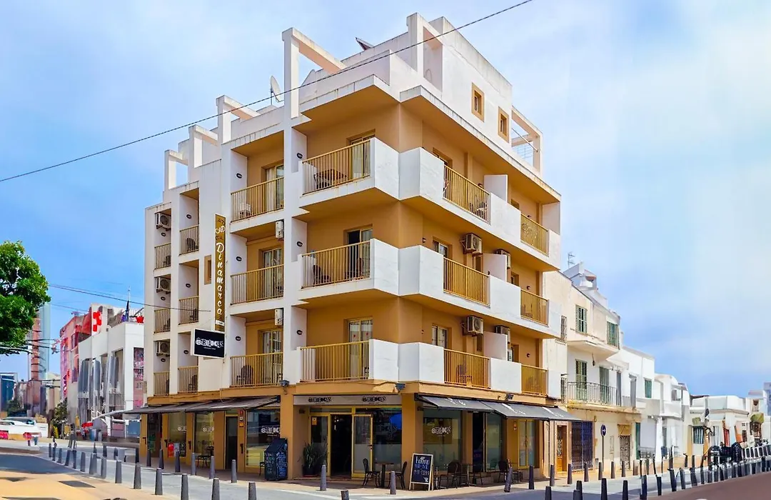 Azuline Hostal Dinamarca-1