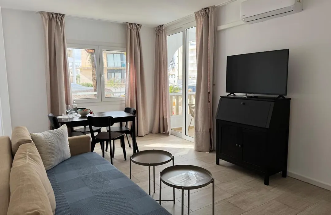 Orange Colom - Seaside Apartments-1