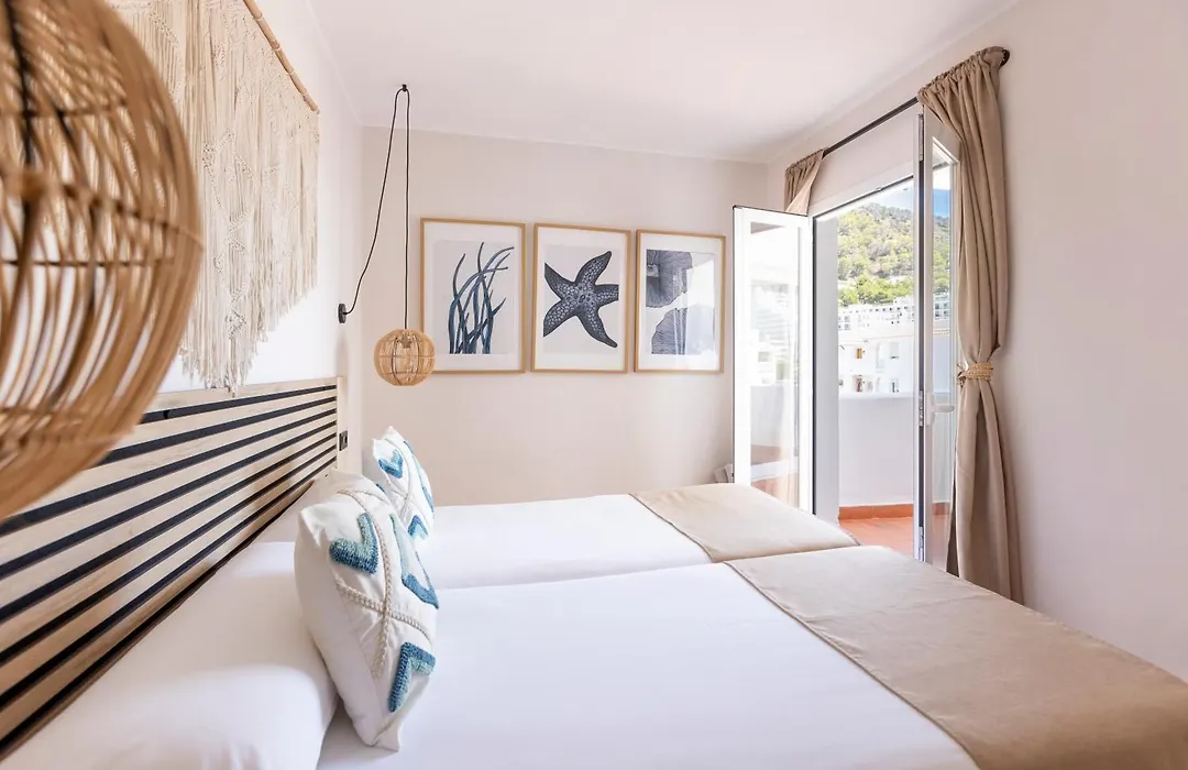 Apartamentos Ses Veles-1