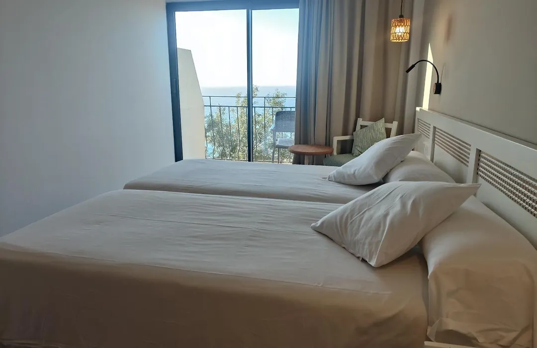 Hostal Sa Baronia-1