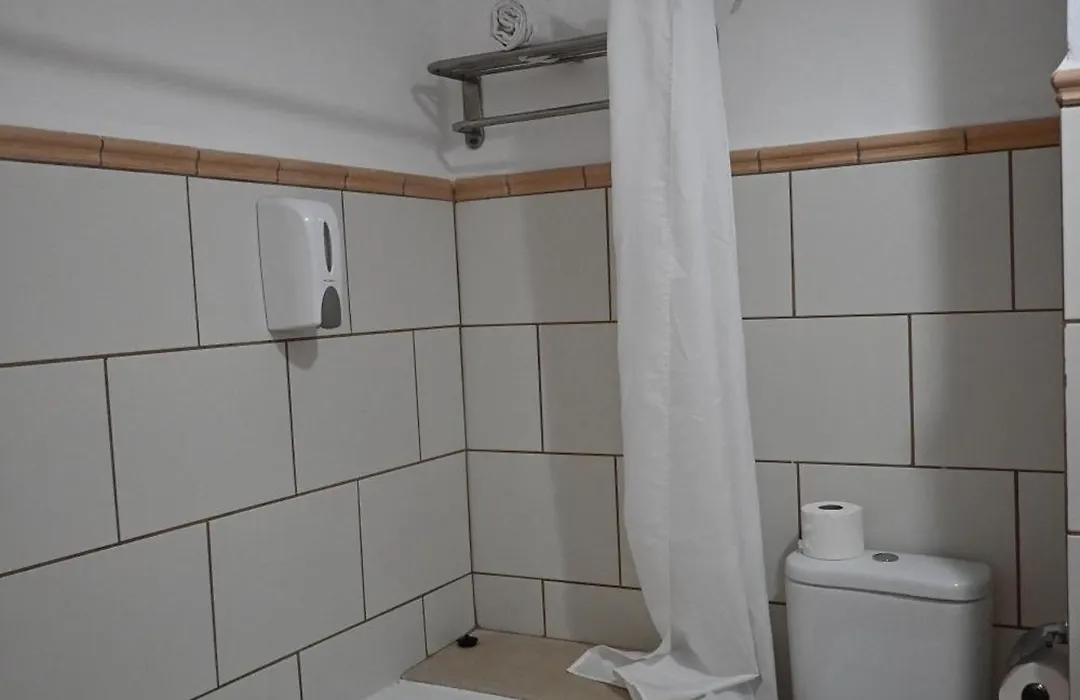 Hostal Hpc Porto Colom-1