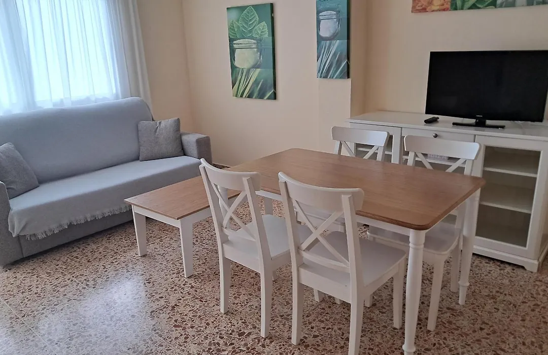 Apartamentos Cala Llonga-1