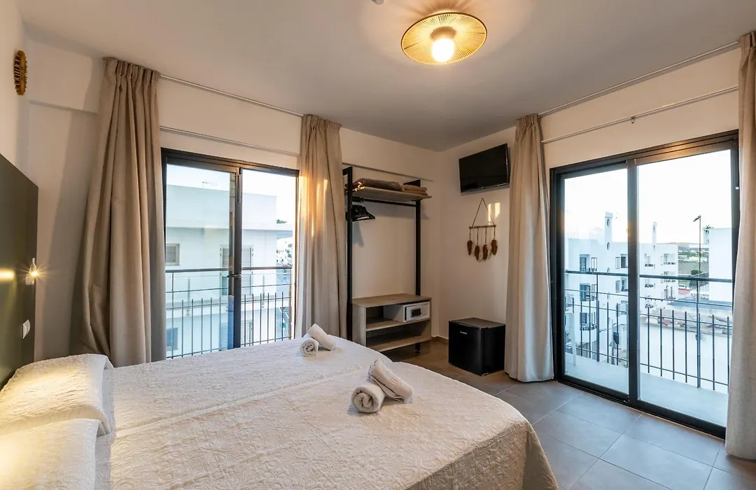 Hostal Alicante-1