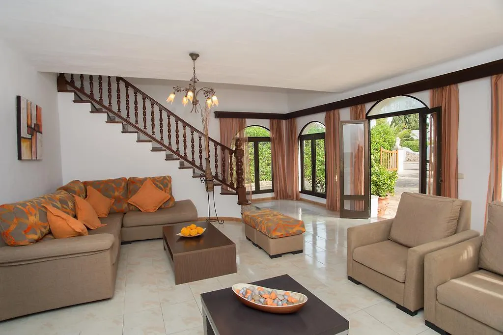 Villa Dos Pinos-1