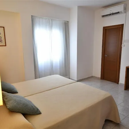 Hostal Mallorca-3