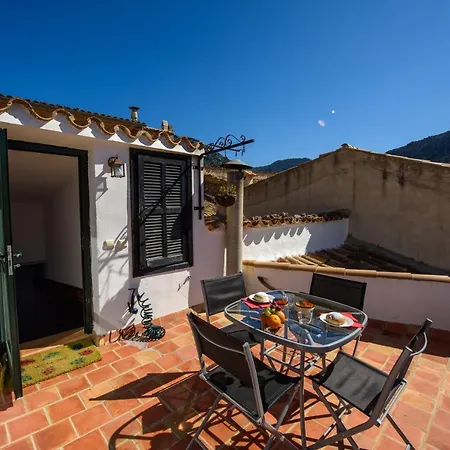 Macarena'S House-3