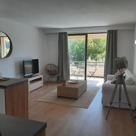 Moderno apartamento con vista a la montaña-3