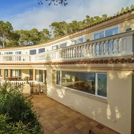 Villa Camp de Mar Sea View by PriorityVillas-3