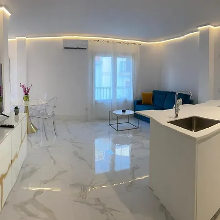 13 Love Lives In Ibiza-2
