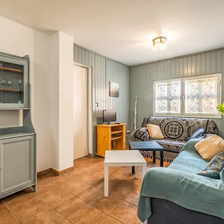 Beautiful Apartment In Can Pastilla With Wifi And 4 Bedrooms-3