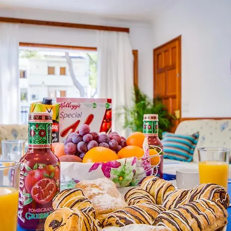 Ideal Property Mallorca - Villa Rosita 12-3