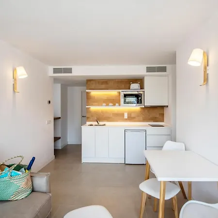 Apartamentos Es Pujols - Emar Hotels-2