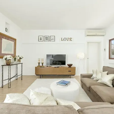 Exquisite Ibiza Villa 4 Bedrooms Villa Chia Private Fenced Pool Area And Table Tennis Santa Eulalia-2