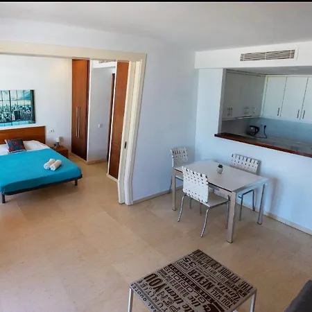 Amazing Seafront Apt In Playa Den Bossa-2