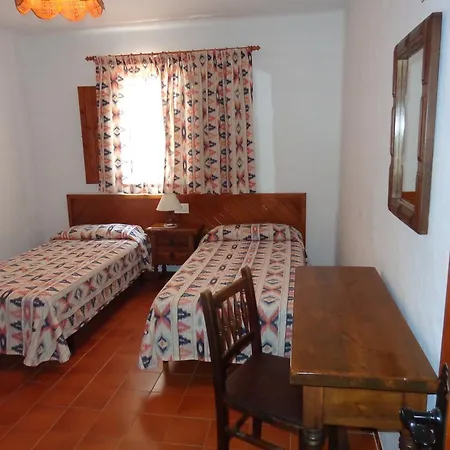 Apartamentos Los Pinares Benet-2