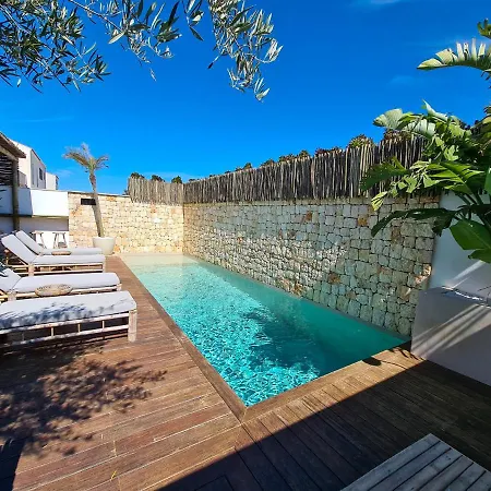 S'Estancia Suites-3