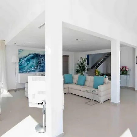 Martinet Deluxe Villa Seaview-2