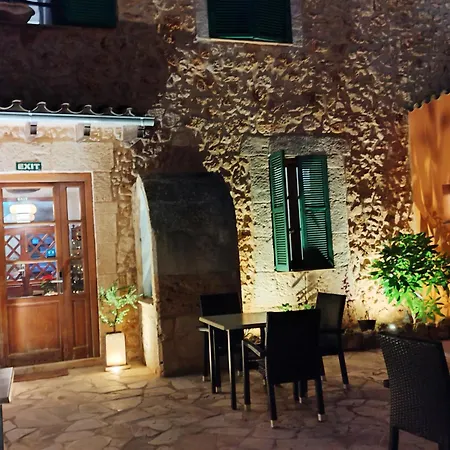 Petit Hotel Algaida-3