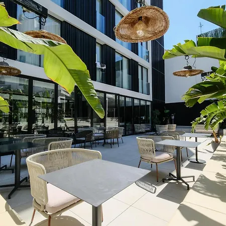 Azuline Hotel M-3