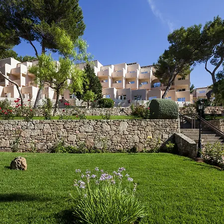 Invisa Hotel Club Cala Blanca-3