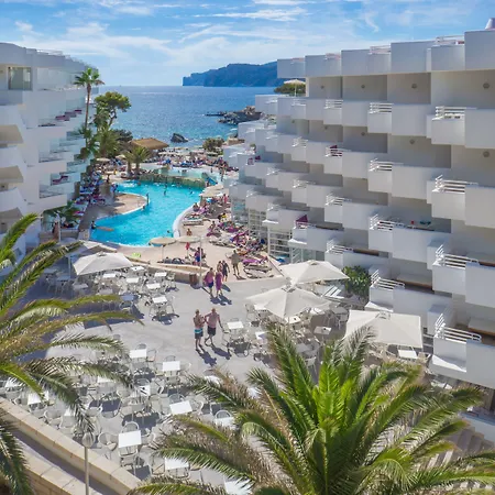 Fergus Style Cala Blanca Suites-3