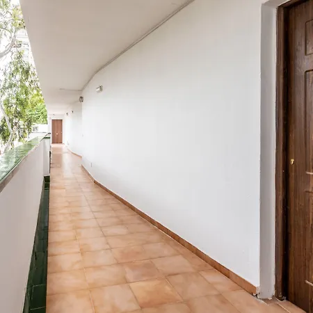 Neighbours Apartments-2