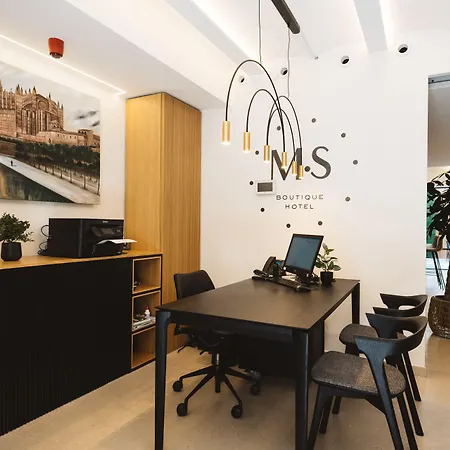 Boutique Hotel Petit Montision-2