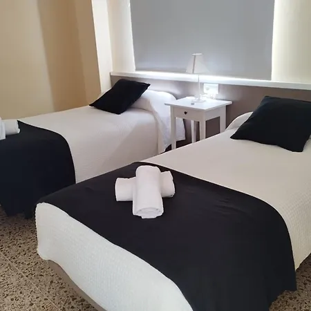 Apartamentos Cala Llonga-2