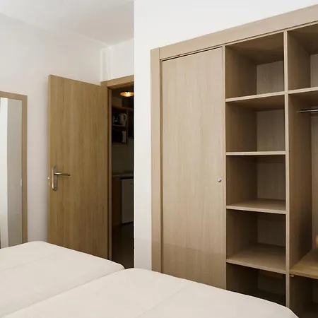 Apartamentos Vistamar II-2
