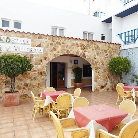 Hostal Mar y Huerta-3