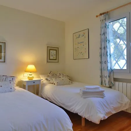 Villa With Enchanting Sea Views And Pool For 7 Guests-2